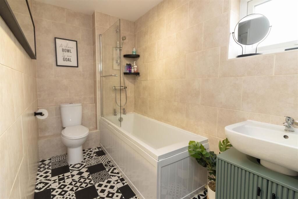 Property photo 3 of 3