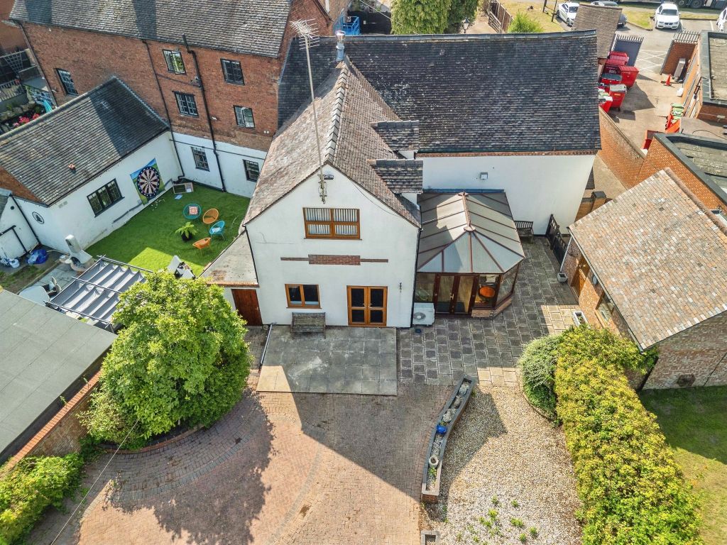 Property photo 2 of 20