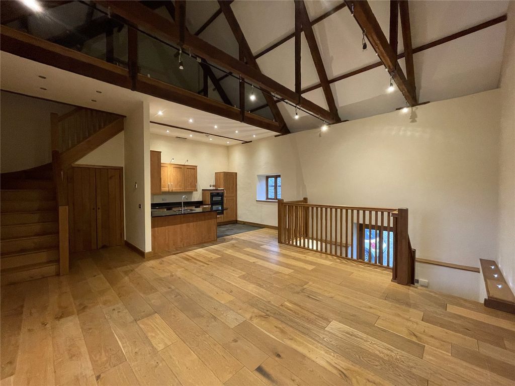 Property photo 2 of 13 Picture No. 23