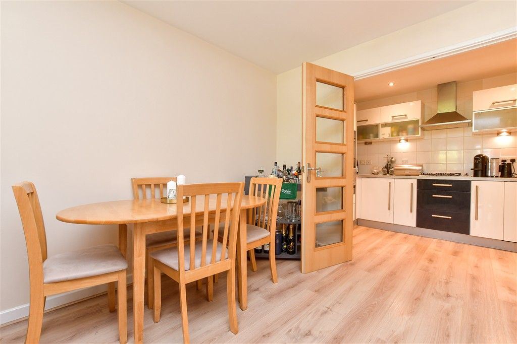 Property photo 3 of 11 Lounge/Diner