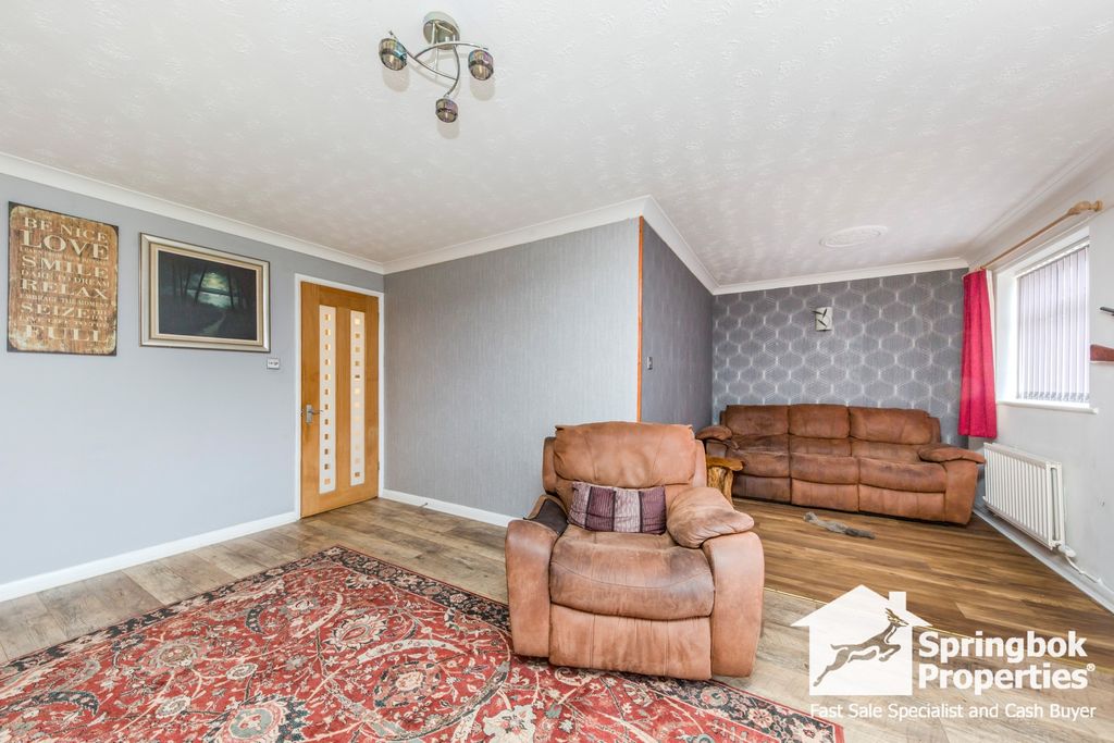 Property photo 3 of 13 Image 2