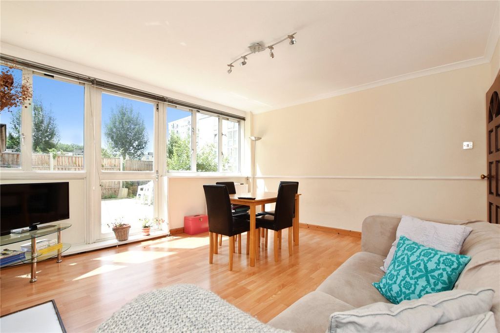 Property photo 3 of 8 Picture No. 13