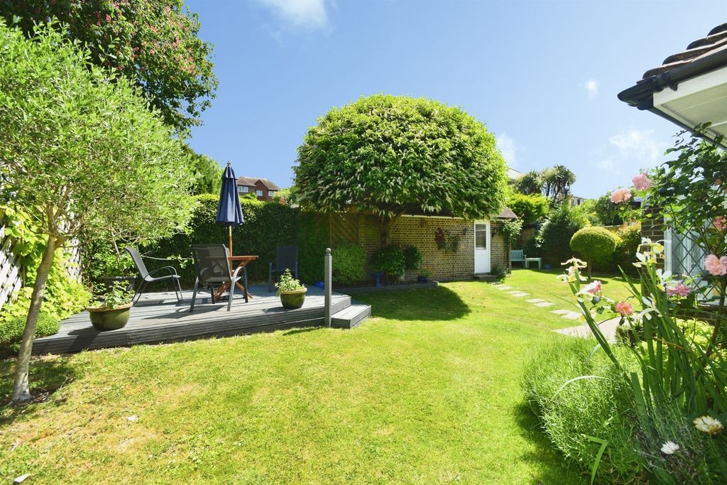 Property photo 2 of 36