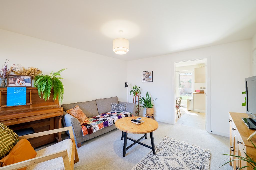 Property photo 2 of 15 5352742