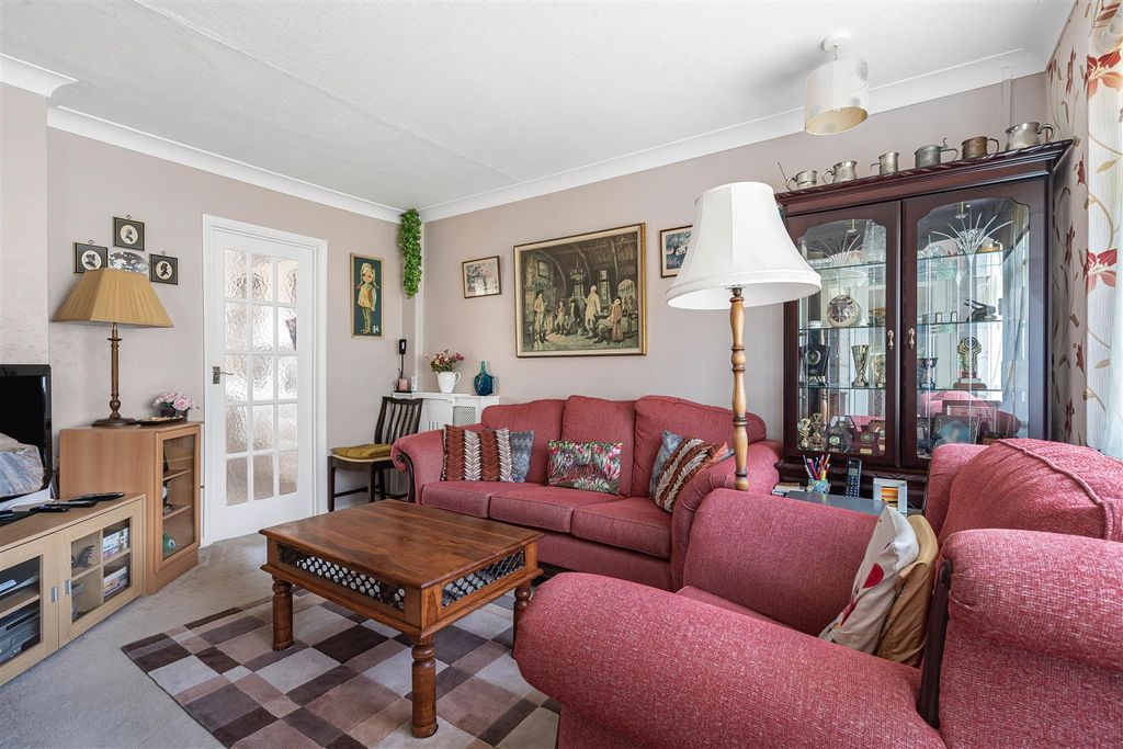 Property photo 3 of 19 10_86925.Jpg