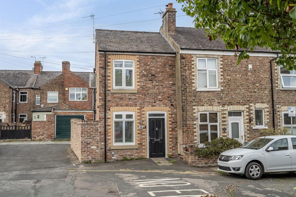 Property photo 1 of 14 21-Untitled-285-Hdr-Edit.Jpg