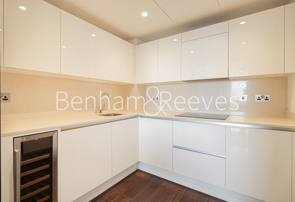 Property photo 3 of 14 Integrated Appliance