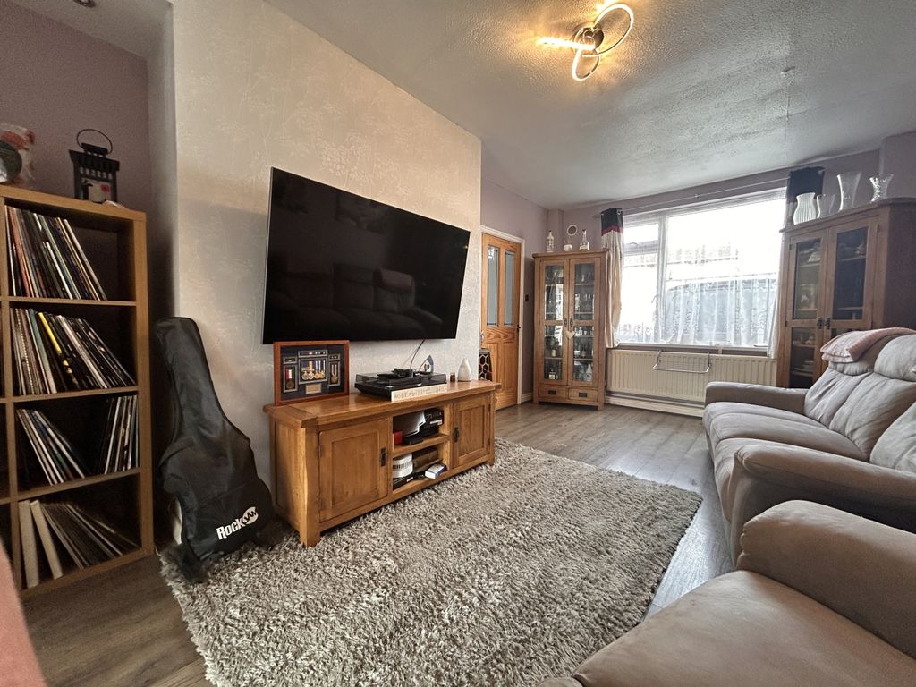 Property photo 2 of 17 Img_6882