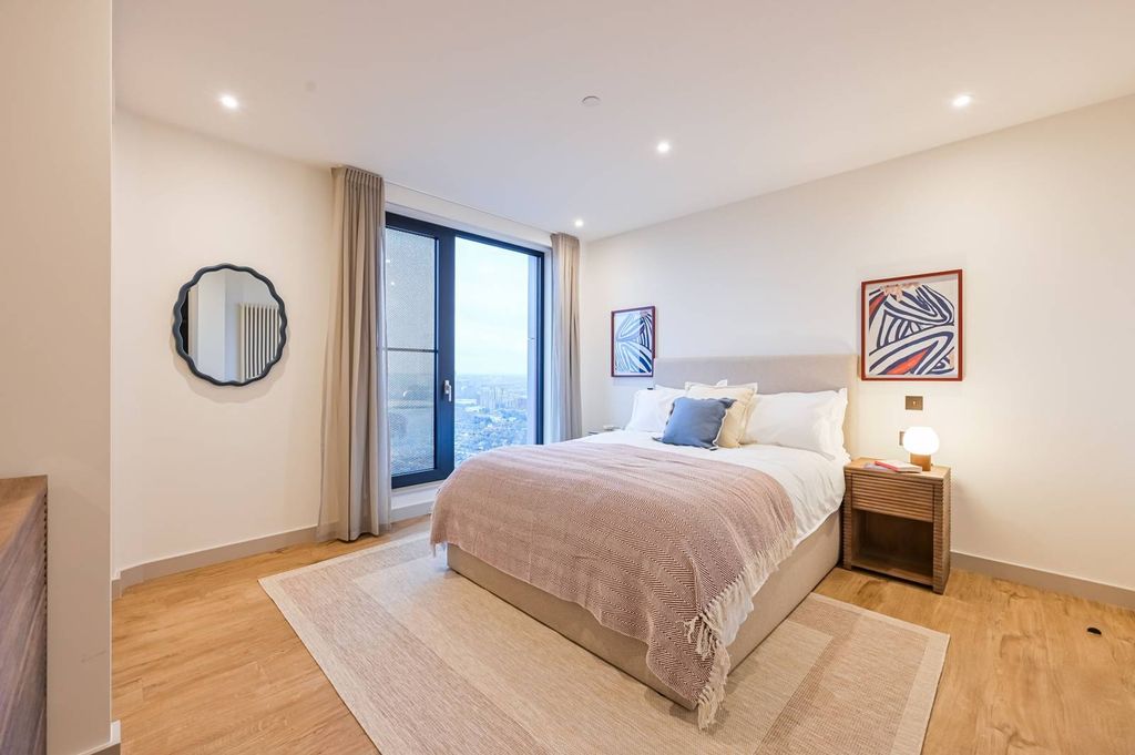 Property photo 3 of 26