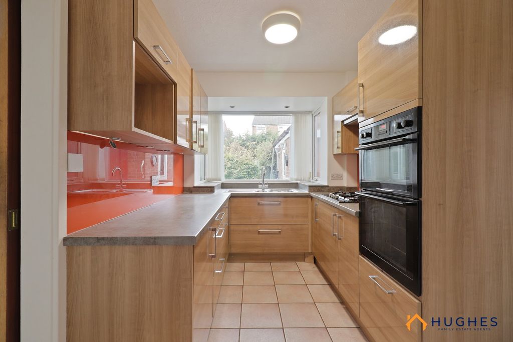 Property photo 3 of 20