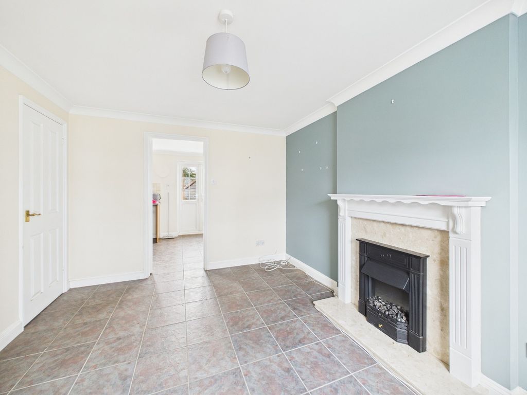 Property photo 3 of 15 4853288