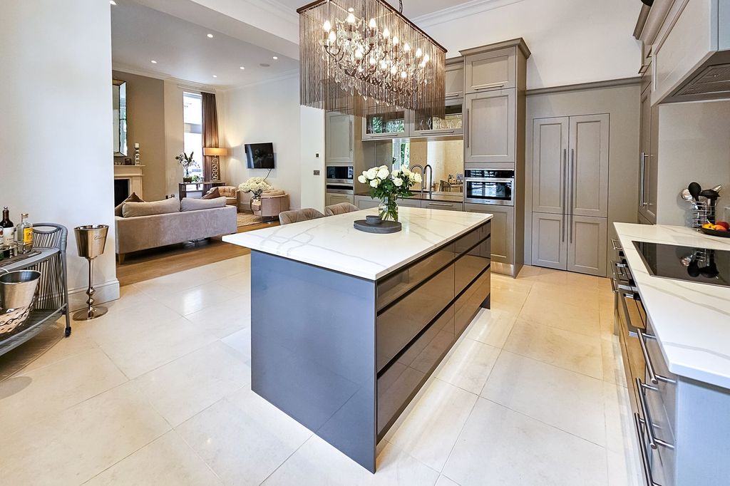 Additional image 13 of 2 bed flat for saleVictoria Avenue, 21 Victoria Avenue HG1