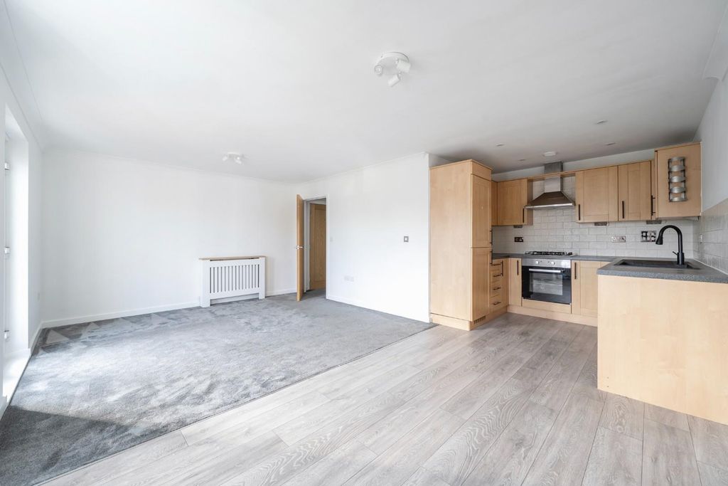 Property photo 2 of 16 1472465-7-6A27127617B38.Jpg