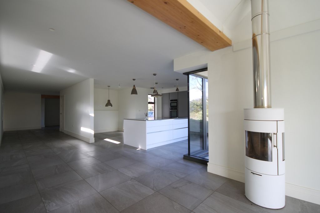 Property photo 2 of 16 Img_7069
