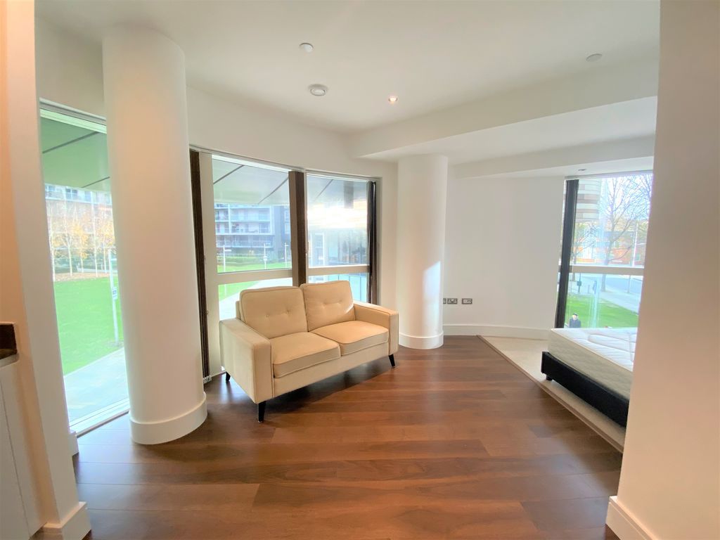 Property photo 2 of 6 Photo 6