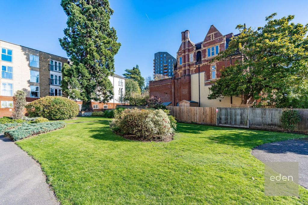 Property photo 3 of 11