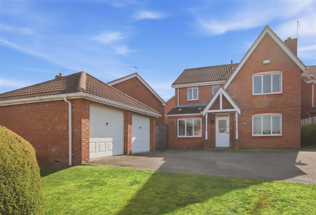 Property photo 1 of 20 Front