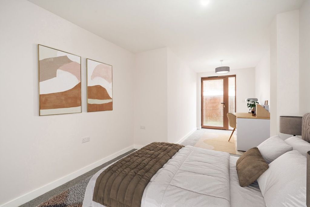 Property photo 3 of 5