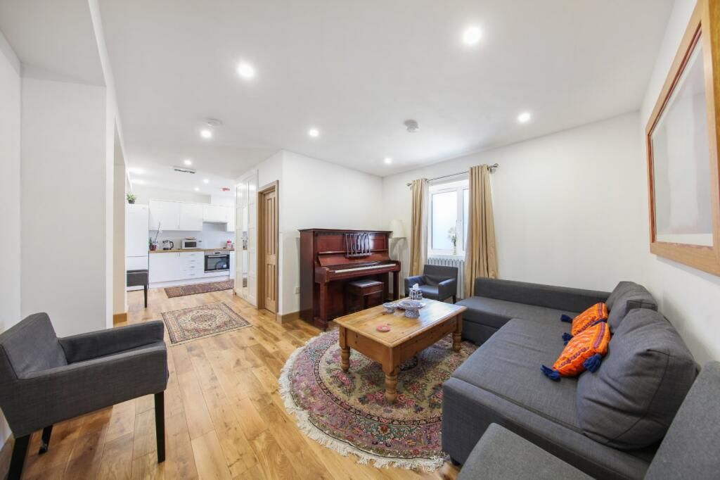 Property photo 1 of 11 Living Room.Jpeg