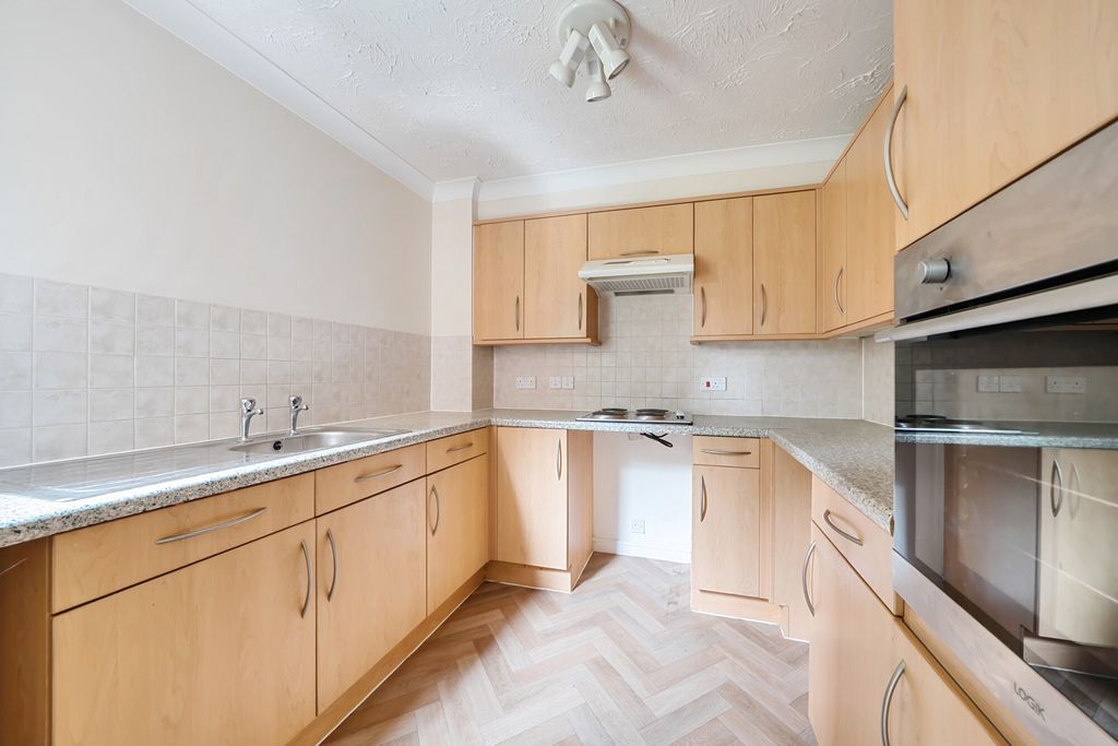 Property photo 3 of 13 Kitchen