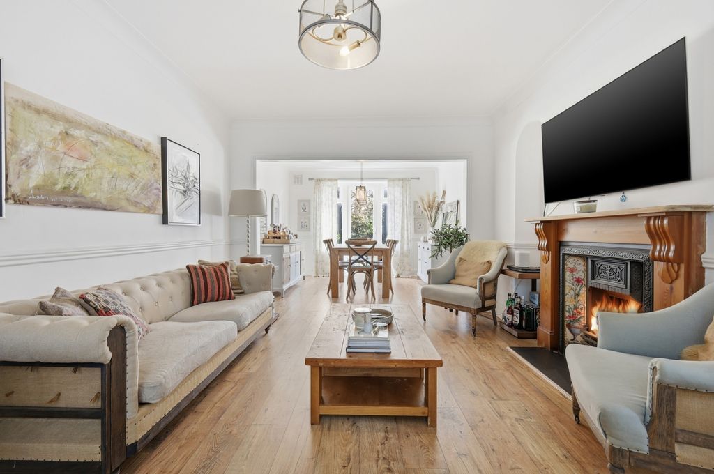 Property photo 1 of 21 3 Bed Semi-Detached House