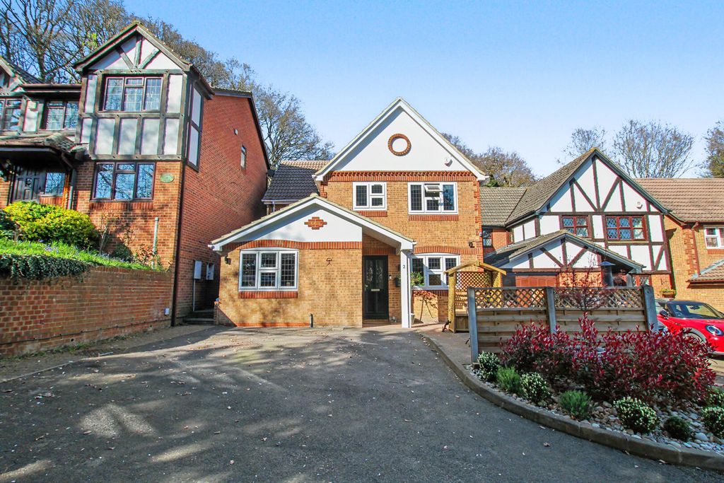 Property photo 1 of 32 Front (Exterior)