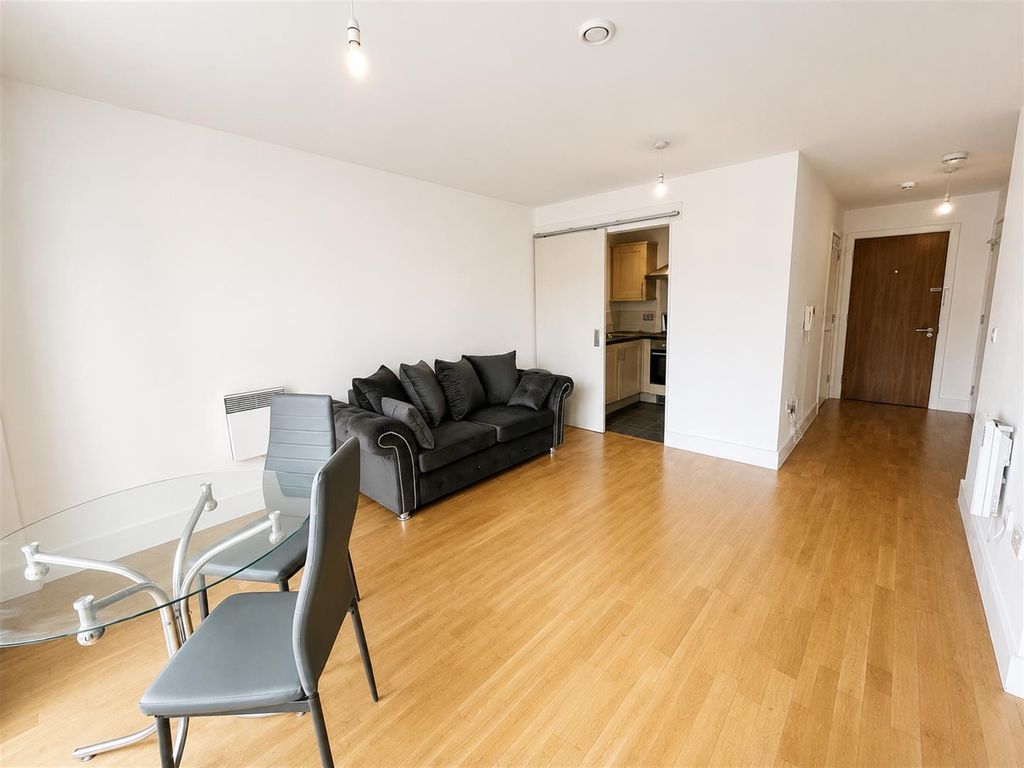 Property photo 3 of 9