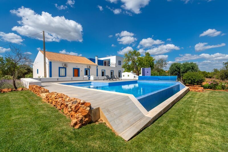 Property photo 2 of 77 Img 1