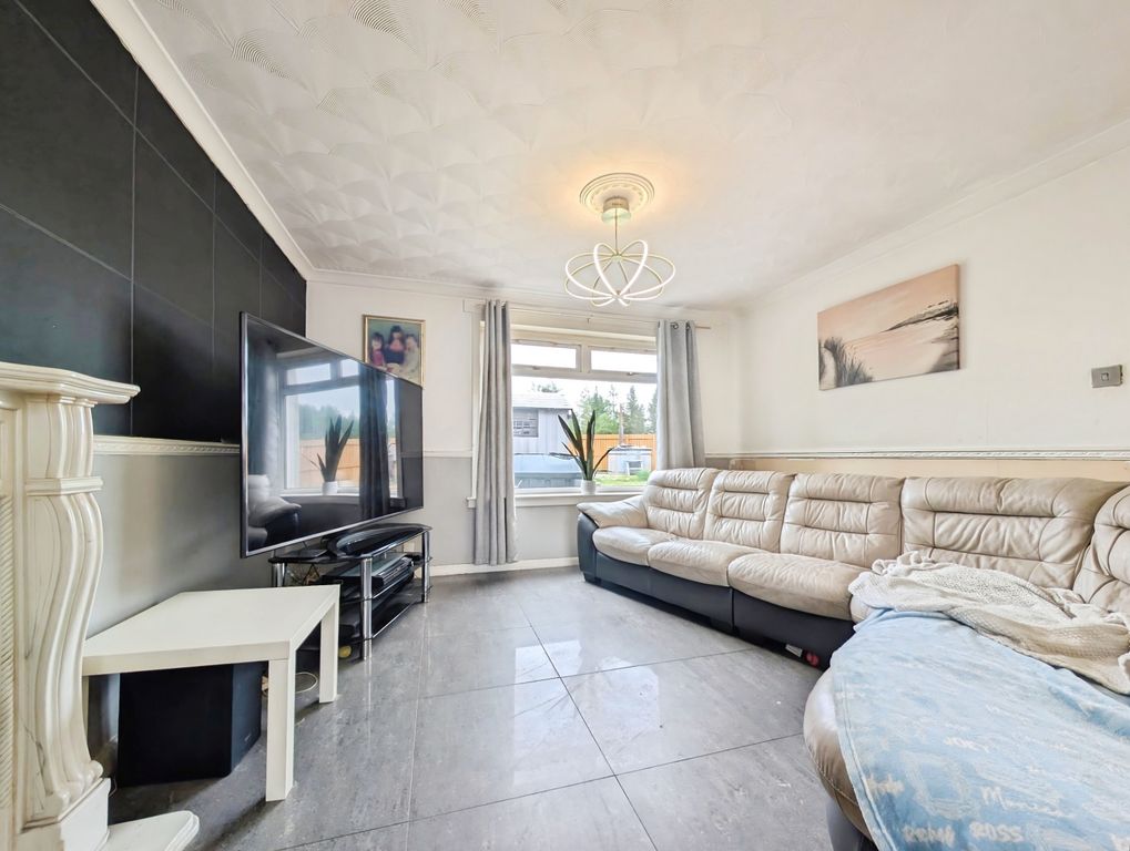 Property photo 2 of 24 Living Room