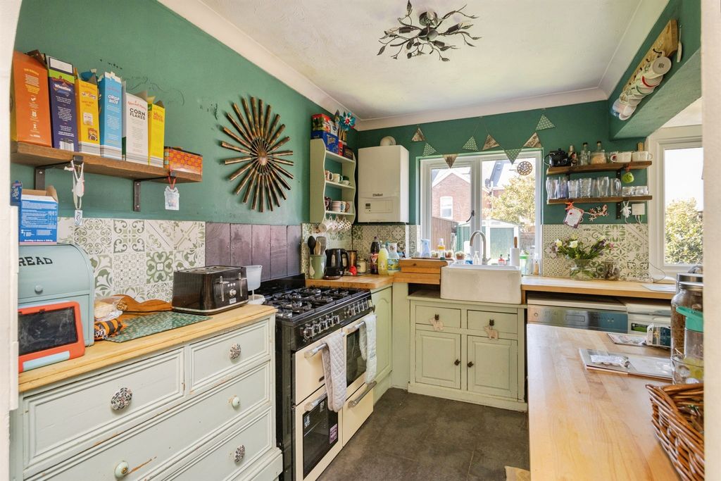 Property photo 3 of 15