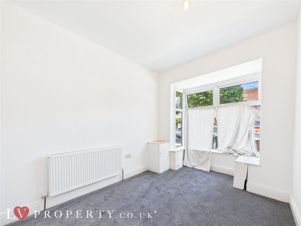 Property photo 3 of 14 Picture No. 17