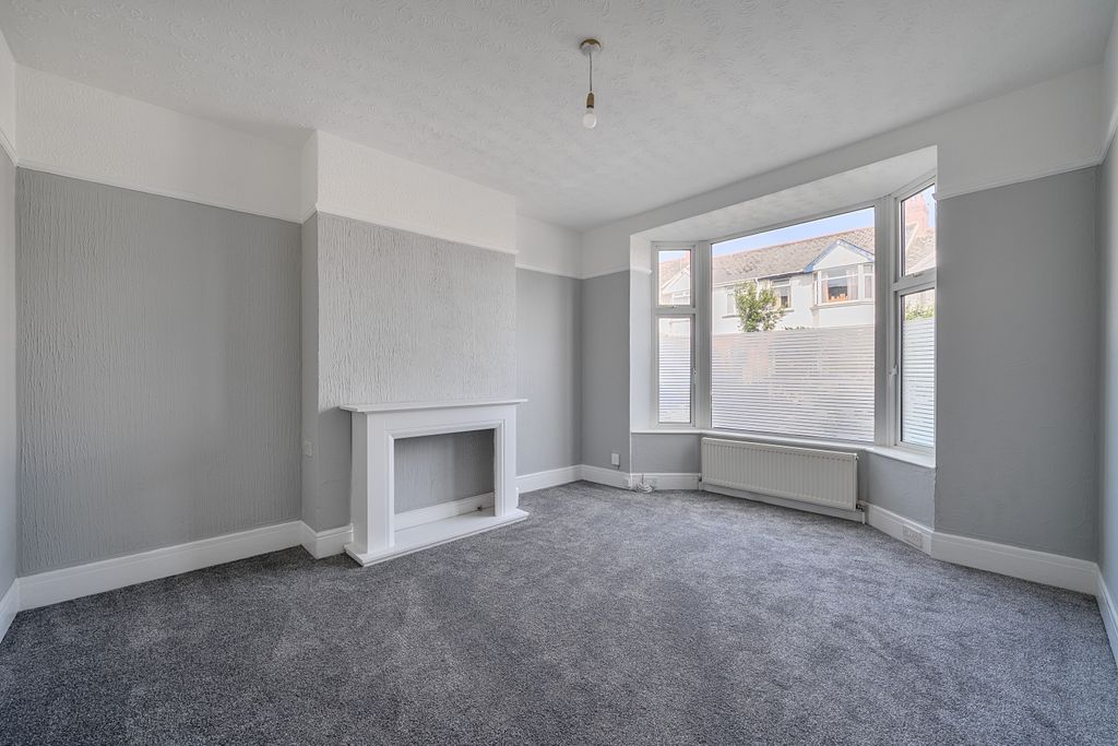 Property photo 3 of 21 1496706-10-19F8Fe92E3101