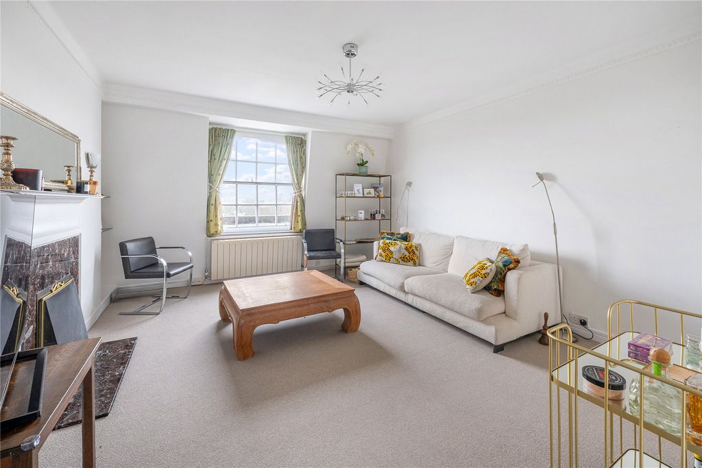 Property photo 3 of 12 Picture No. 02