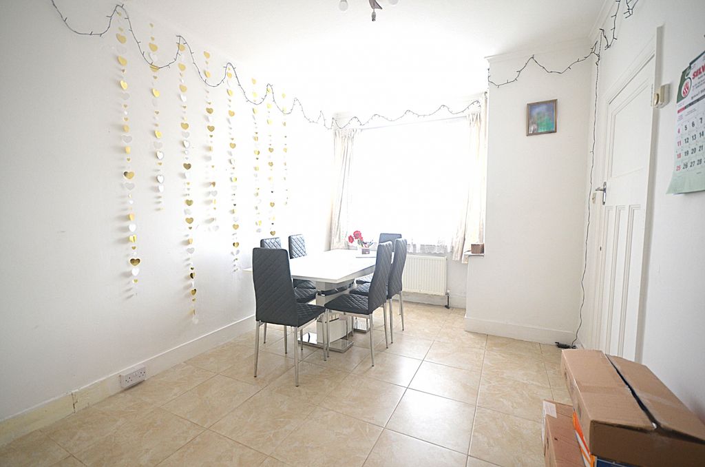 Property photo 2 of 17 Gallery