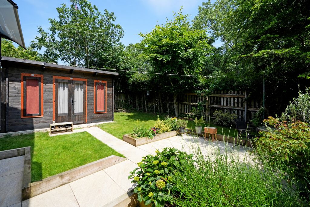 Property photo 3 of 38 Dsc01351