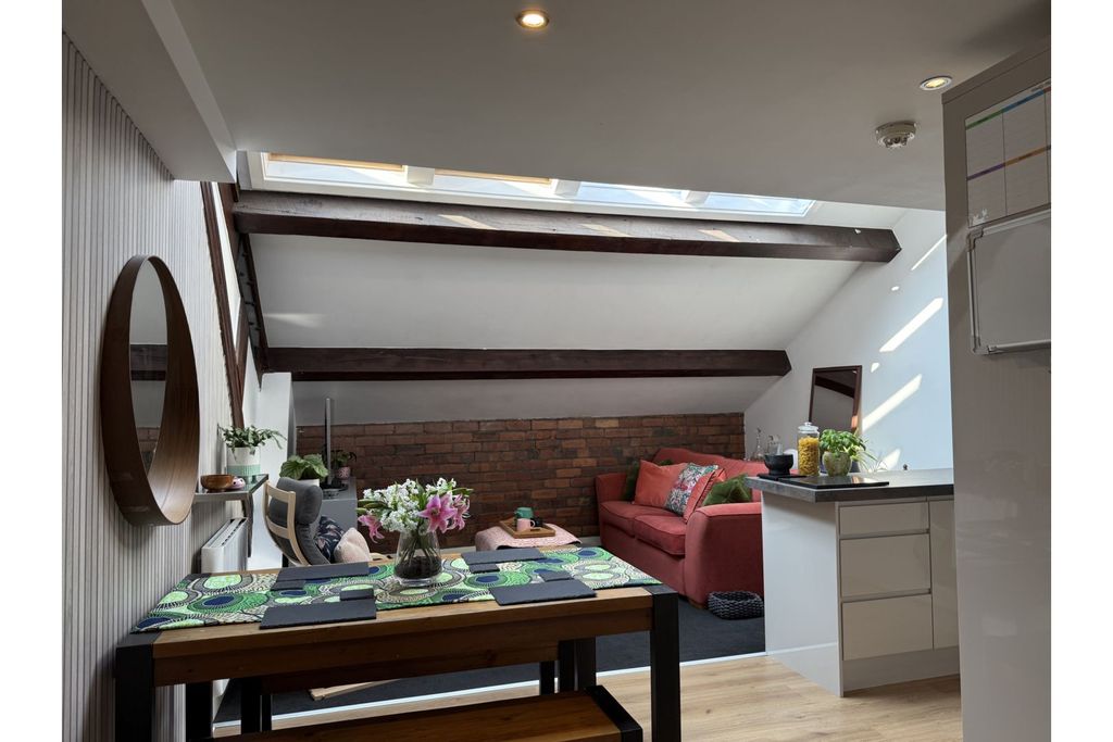 Property photo 3 of 45 Lounge / Kitchen