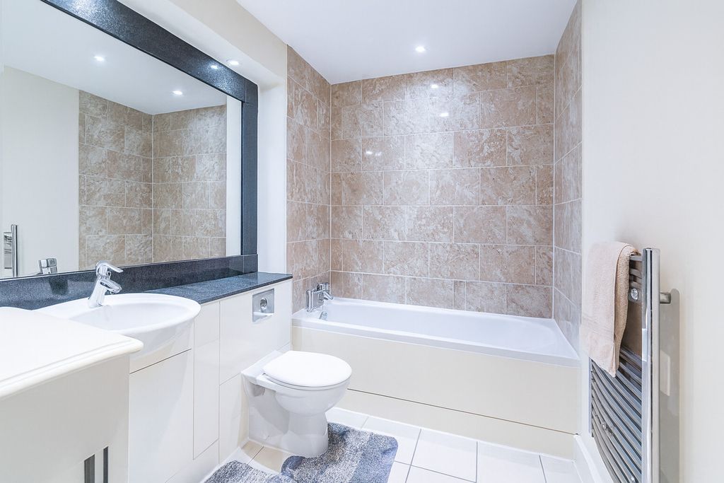 Property photo 3 of 5