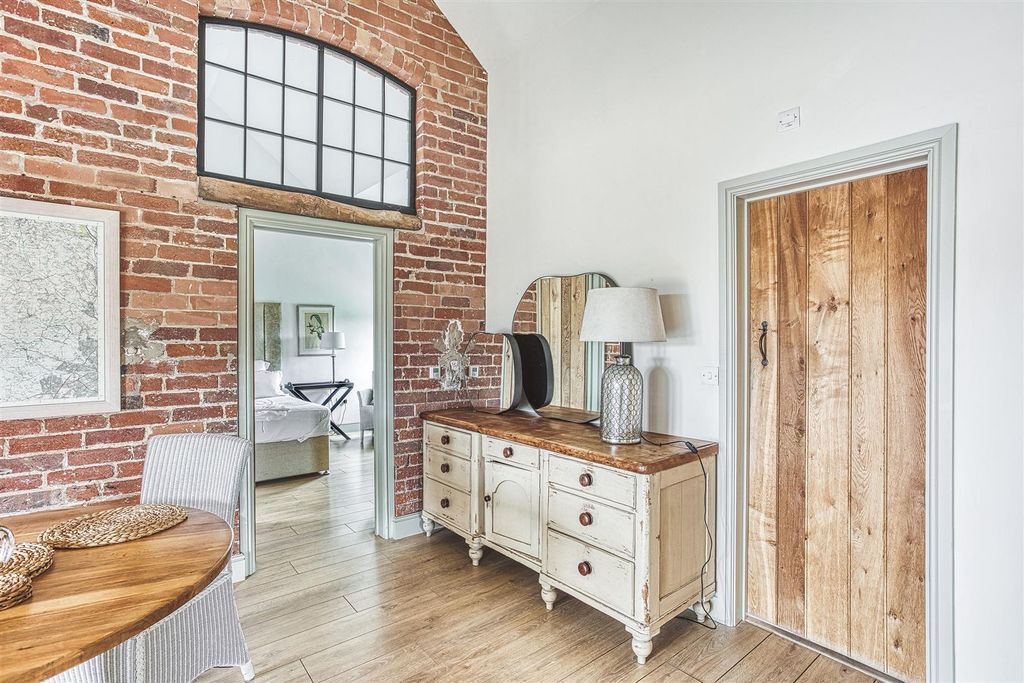 Property photo 1 of 13 316A1407_Hdr.Jpg