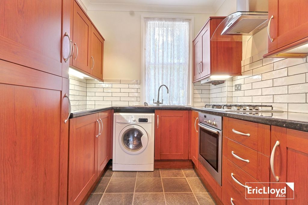 Property photo 3 of 16 Photo 31