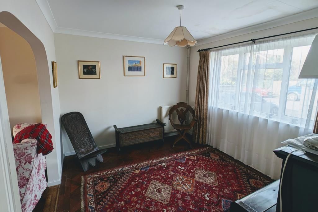 Property photo 3 of 20 Front Reception 2