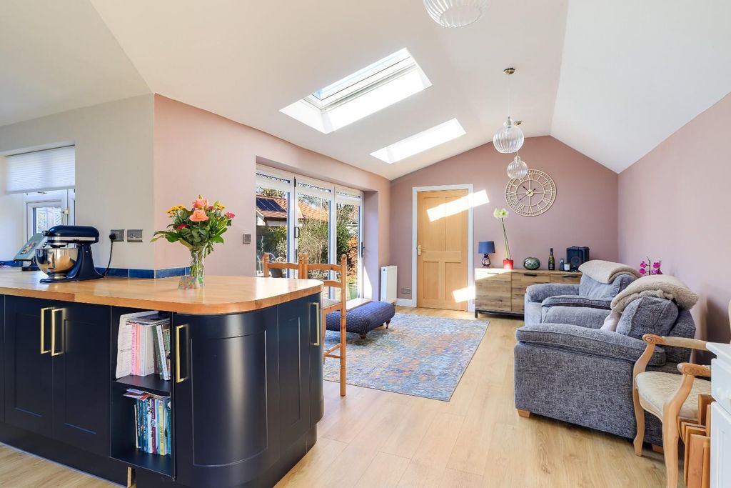 Property photo 3 of 30 Img (23) (1).Jpg