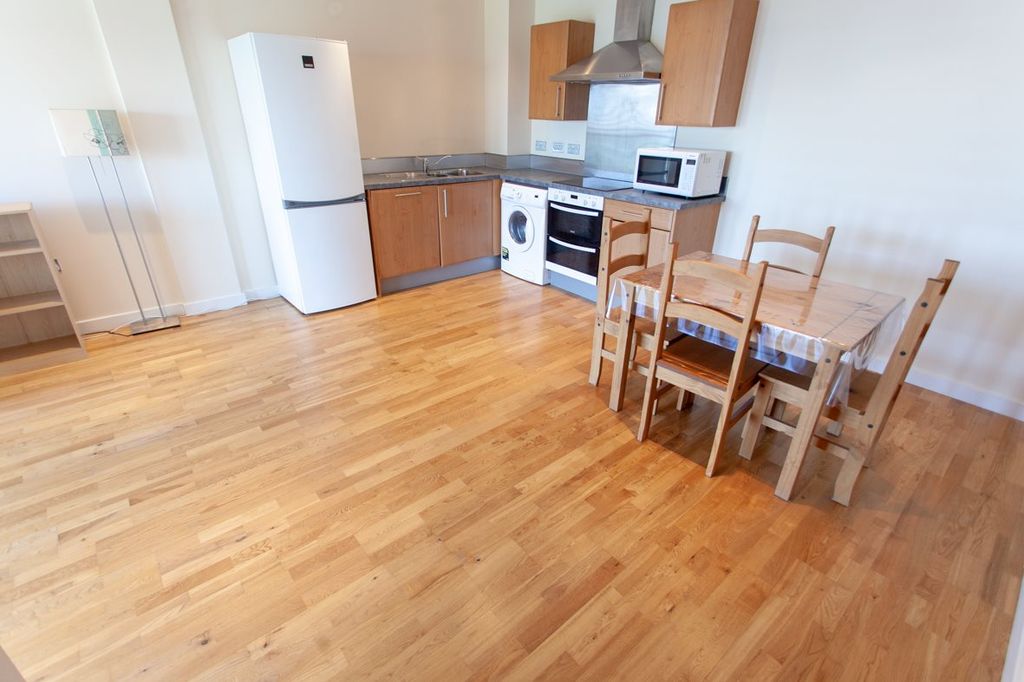 Property photo 3 of 8 Img_7048