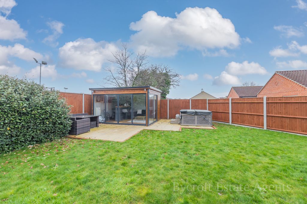 Property photo 3 of 14