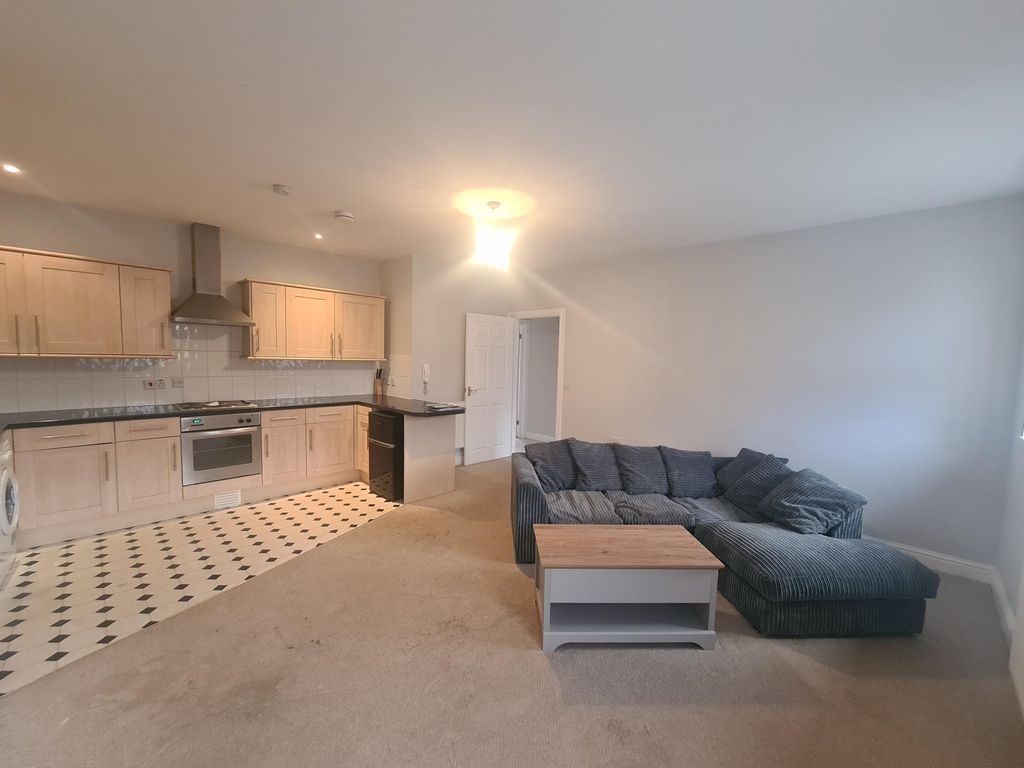 Property photo 2 of 26