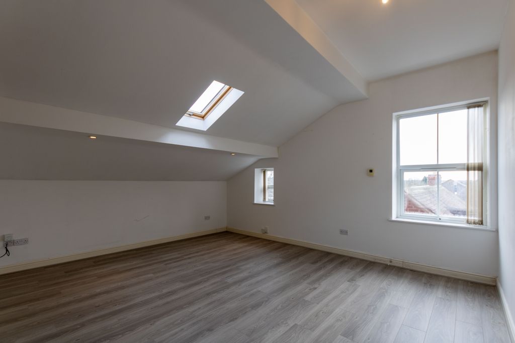 Property photo 2 of 10 Img_8873_1