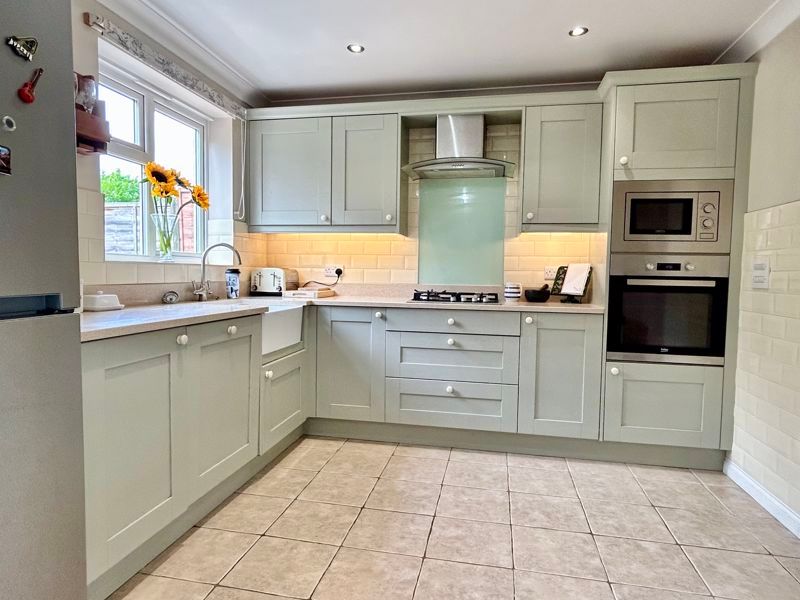 Property photo 2 of 20 Breakfast Kitchen