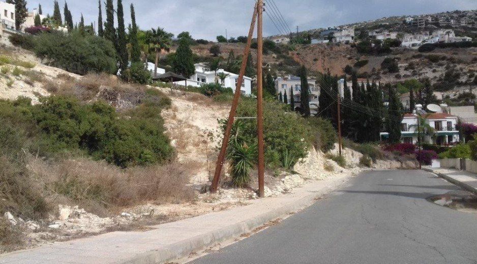 Property photo 1 of 3