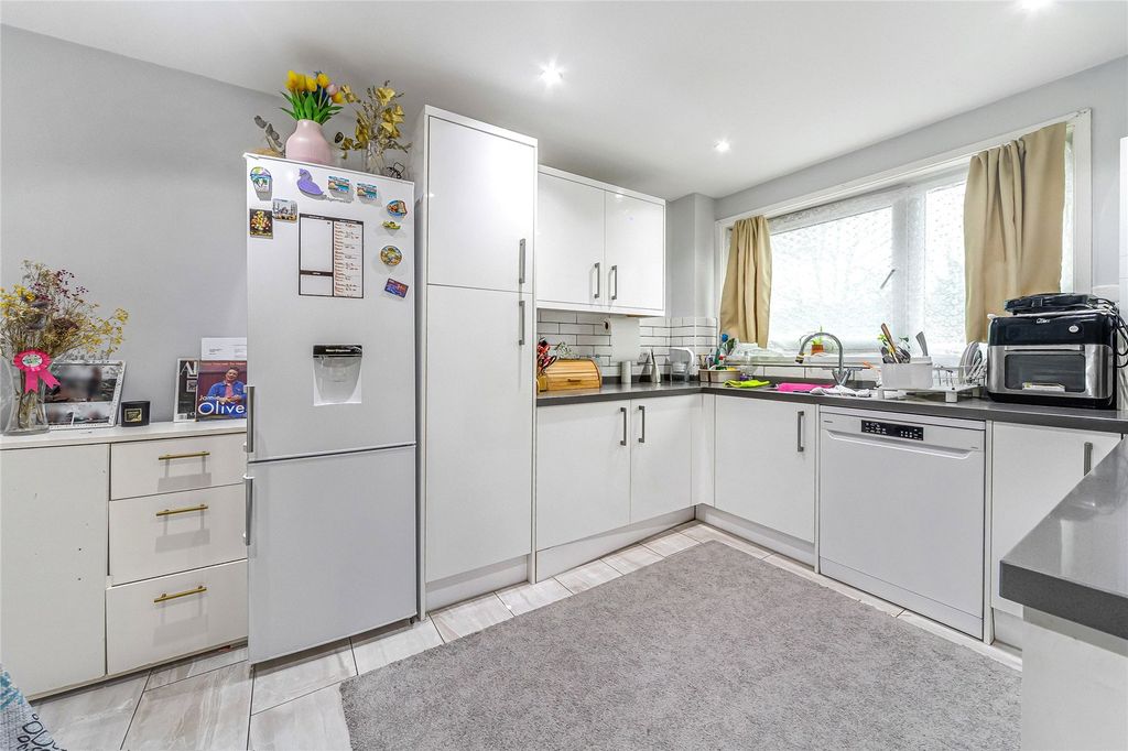 Property photo 3 of 11 Picture No. 01