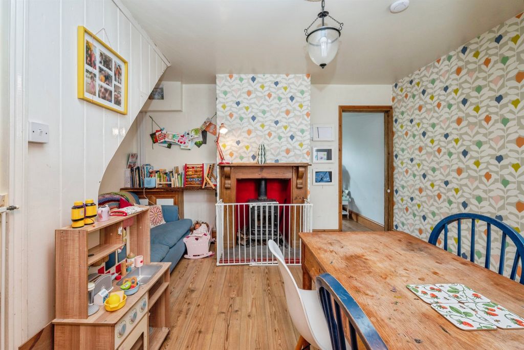Property photo 3 of 19