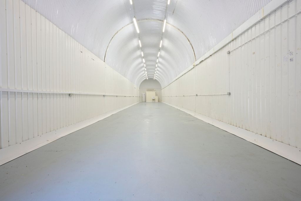 Property photo 1 of 4 An Empty Arch With White Lining